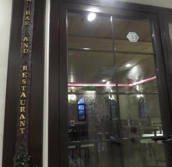 Mount Nebo Hotel & Restaurant Madaba City Center