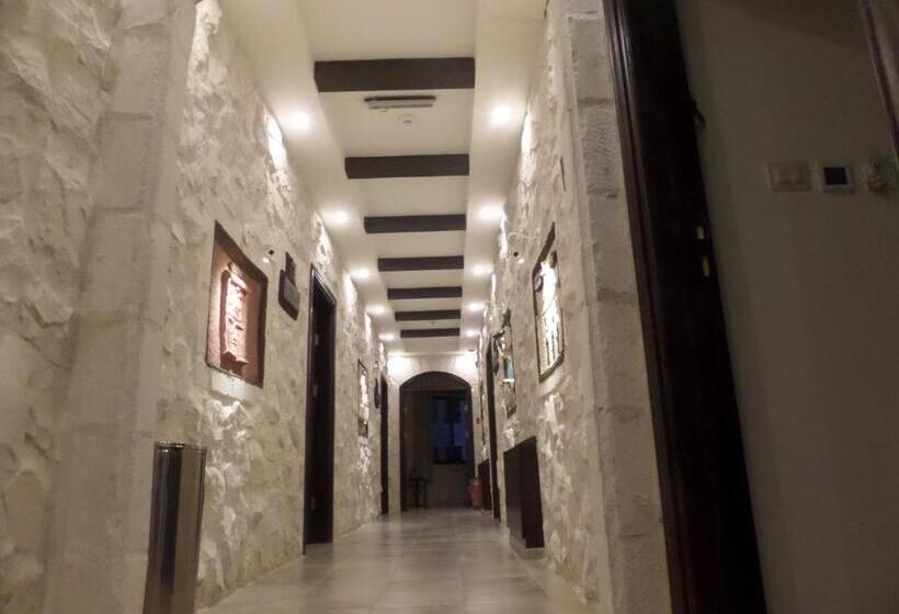 Mount Nebo Hotel & Restaurant Madaba City Center