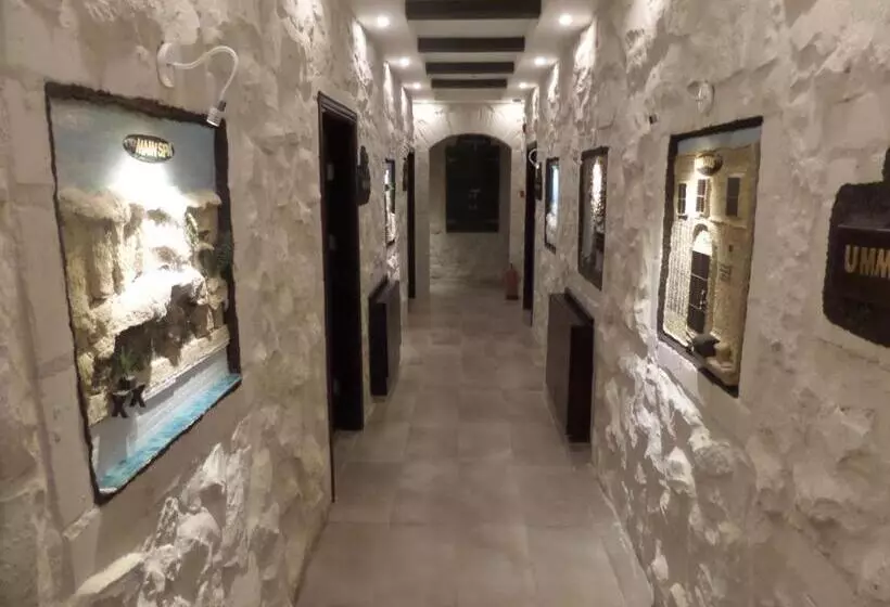 Mount Nebo Hotel & Restaurant Madaba City Center