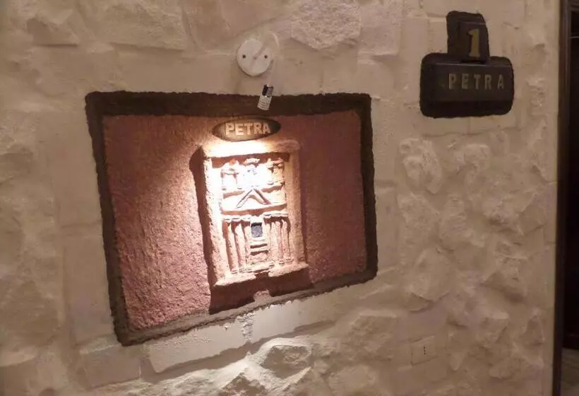 Mount Nebo Hotel & Restaurant Madaba City Center