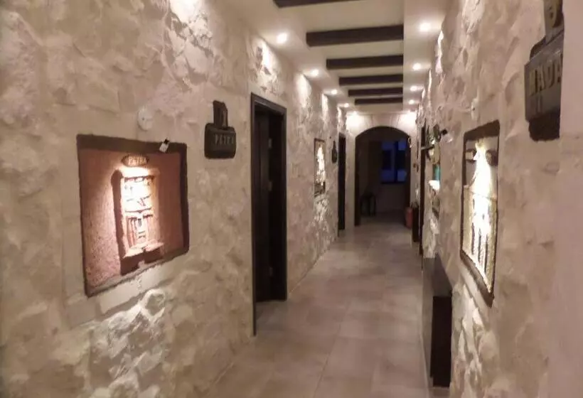 Mount Nebo Hotel & Restaurant Madaba City Center