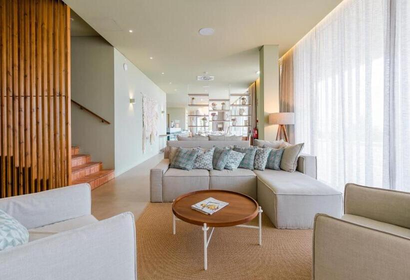 استراحتگاه White Shell Beach Villas