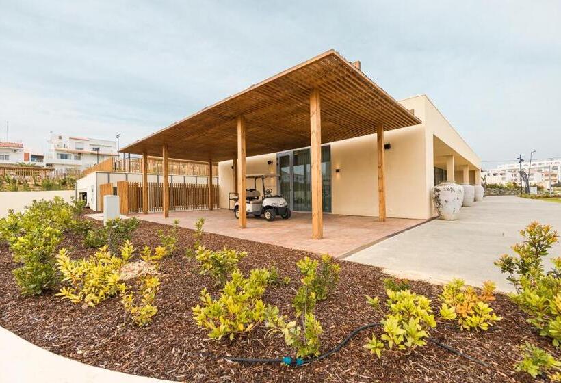 استراحتگاه White Shell Beach Villas