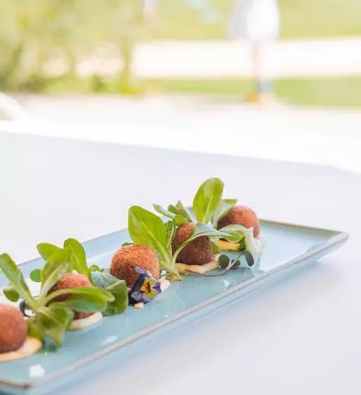 リゾートホテル White Shell Beach Villas