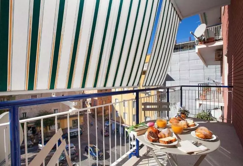 ベッドアンドブレックファースト La Cassarmonica Guest House