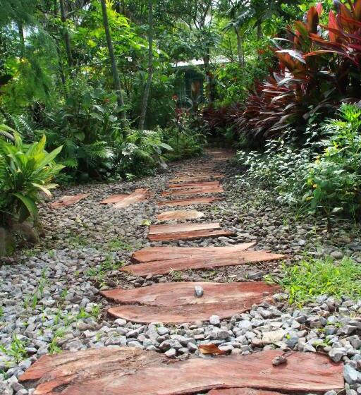 Bed and Breakfast Mayas Nest