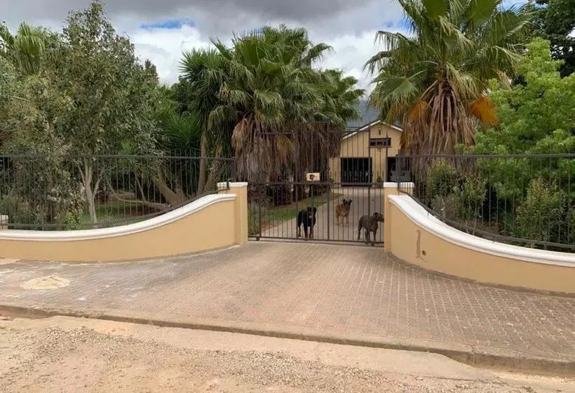 Aamiaismajoitus (B&B) Meerkatjie