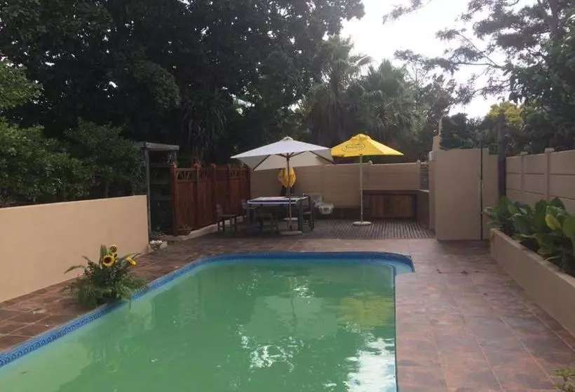 Aamiaismajoitus (B&B) Meerkatjie