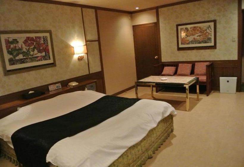 アンジェリーククロッシュ 男塾ホテルグループ