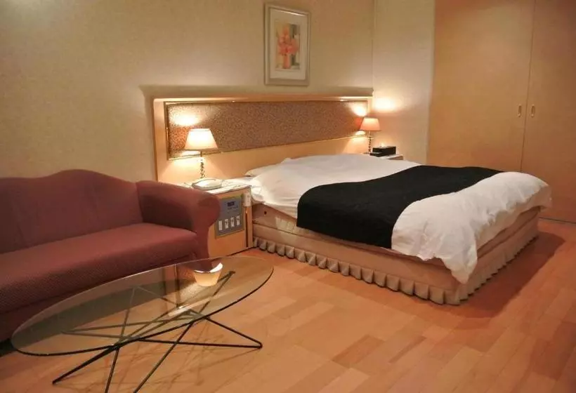 アンジェリーククロッシュ 男塾ホテルグループ