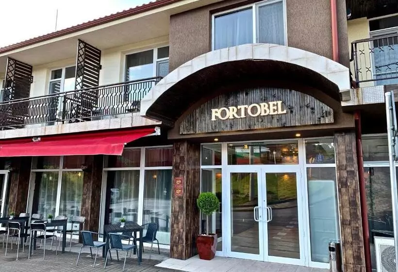 Hotelli Fort O Bel