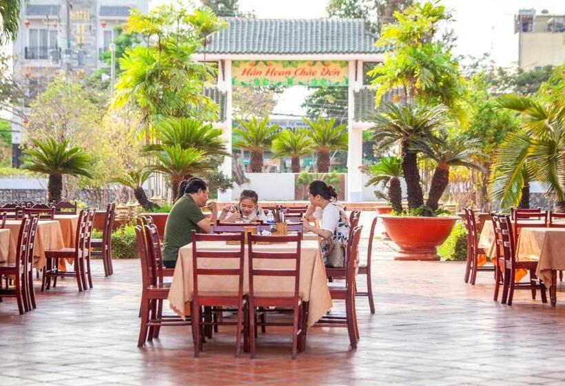 هتل KhÁch SẠn BẾn ĐÁ NÚi Sam