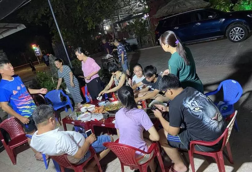 هتل Nhà Nghỉ Cát Đằng Hồ Tràm