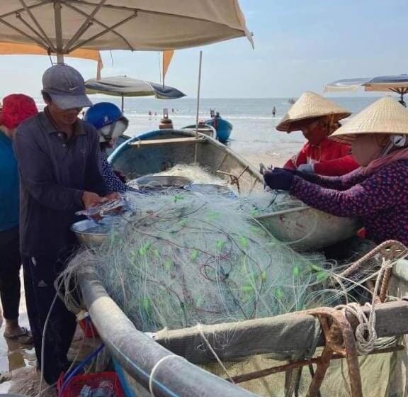 هتل Nhà Nghỉ Cát Đằng Hồ Tràm