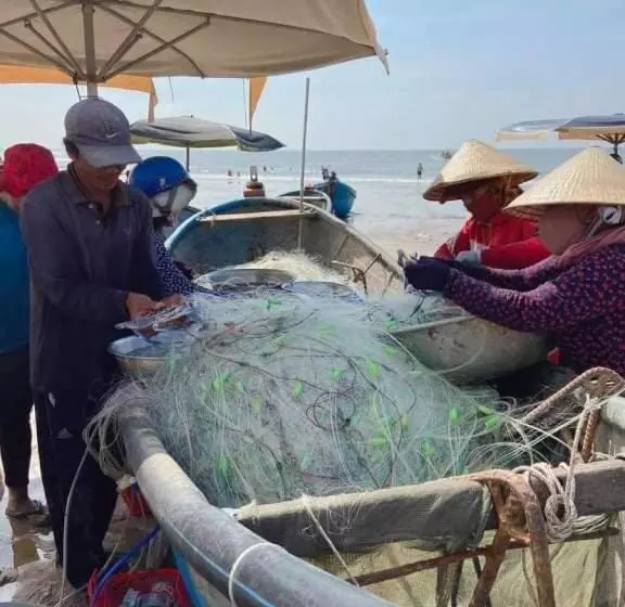 هتل Nhà Nghỉ Cát Đằng Hồ Tràm