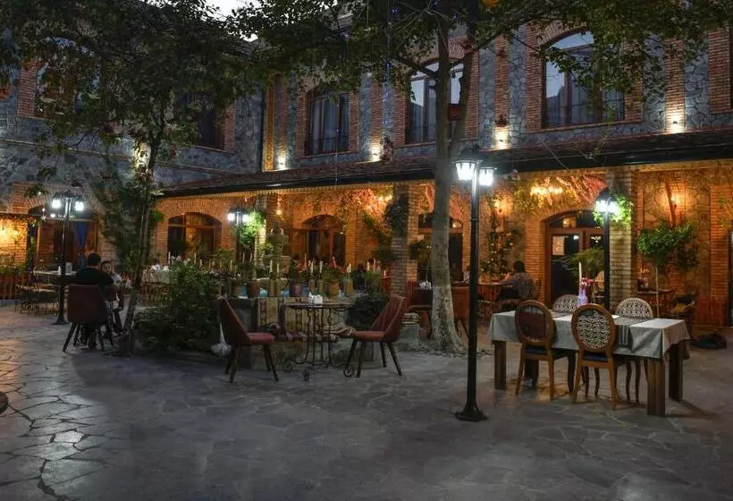 هتل Old Town Sheki