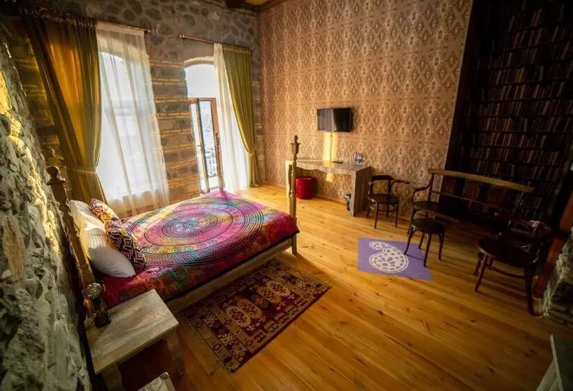 هتل Old Town Sheki