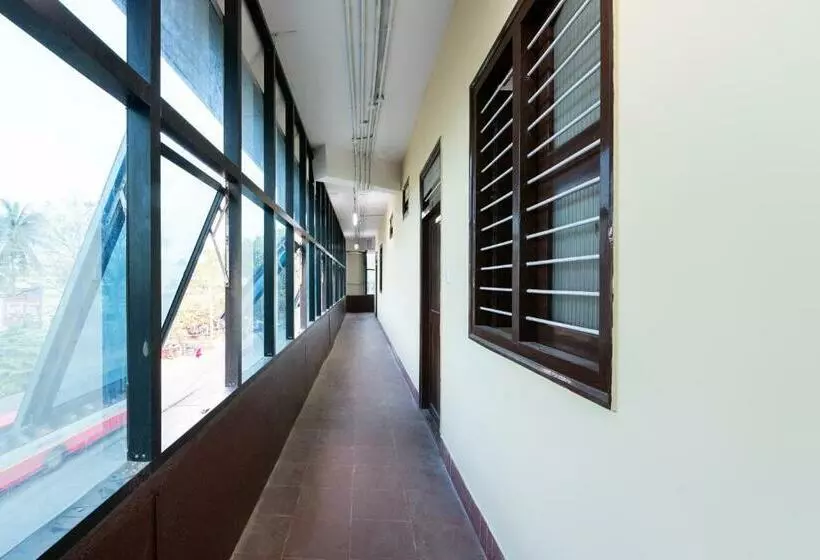 ホテル Oyo 67991 Kalpataru Lodge
