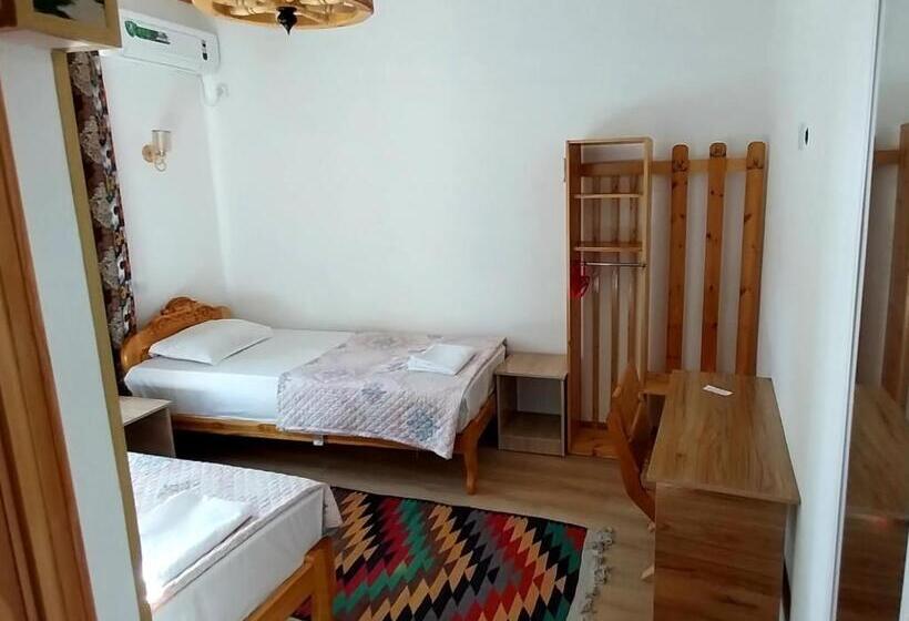 ペンション Nazira Boutique Hotel & Terrace