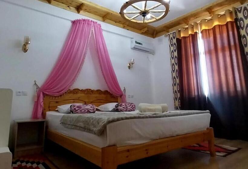 ペンション Nazira Boutique Hotel & Terrace