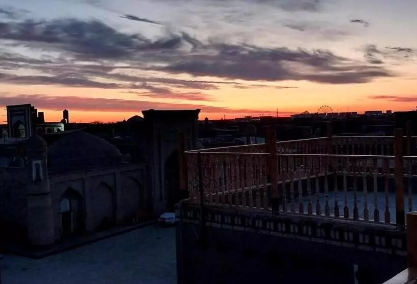 ペンション Nazira Boutique Hotel & Terrace
