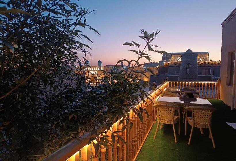 ペンション Nazira Boutique Hotel & Terrace