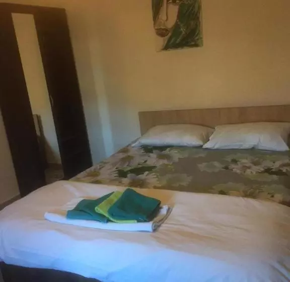 Majatalo Vila Licurici