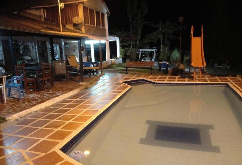 ペンション Villa Kyra