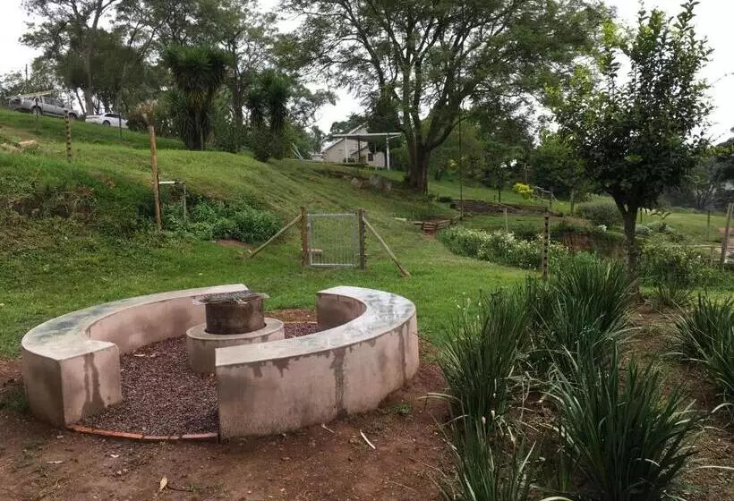 Aamiaismajoitus (B&B) Cavalo Guesthouse & Equestrian Estate