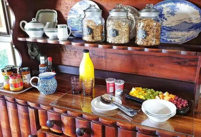 Aamiaismajoitus (B&B) Cavalo Guesthouse & Equestrian Estate