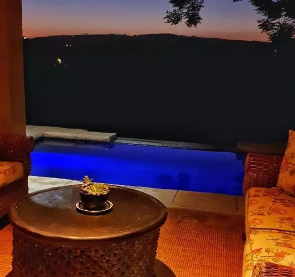 Aamiaismajoitus (B&B) Cavalo Guesthouse & Equestrian Estate