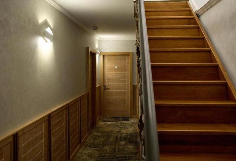 בית מלון כפרי Eden