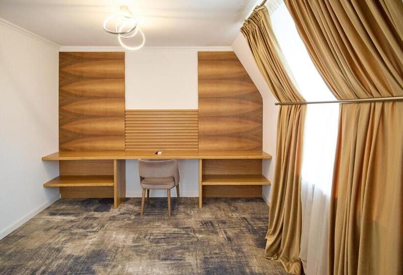 בית מלון כפרי Eden