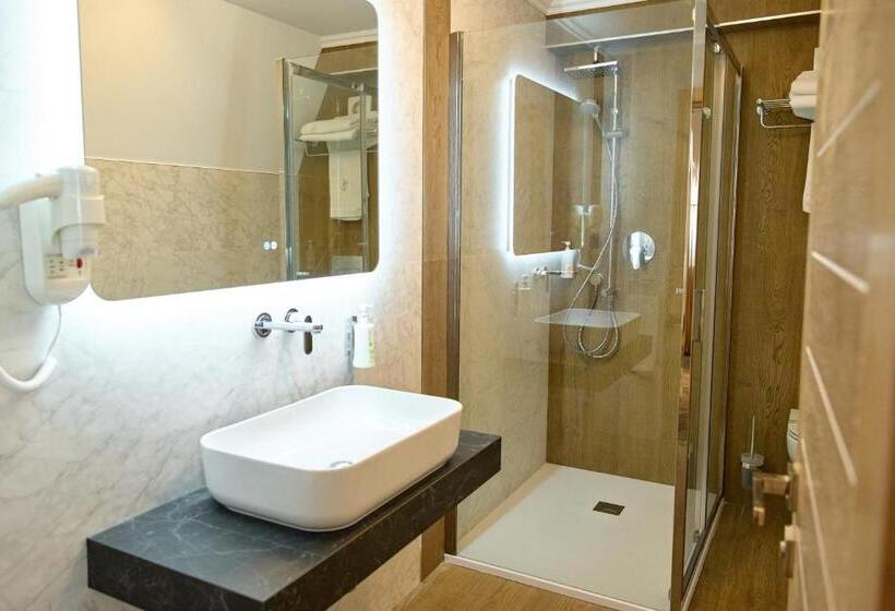 בית מלון כפרי Eden