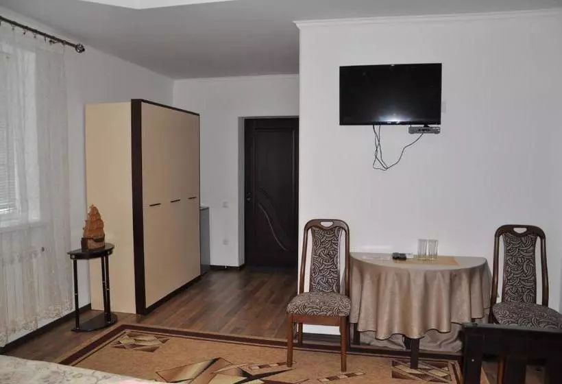 Hotelli Parusa Maklaia