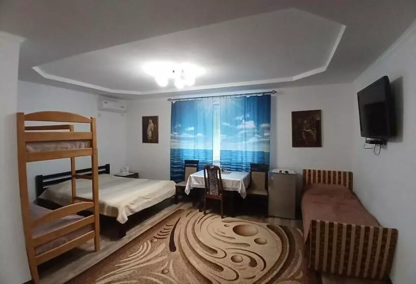 Hotelli Parusa Maklaia