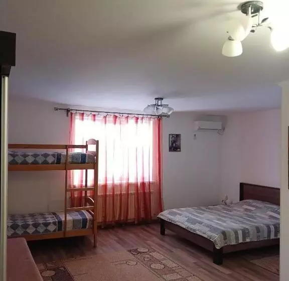 Hotelli Parusa Maklaia