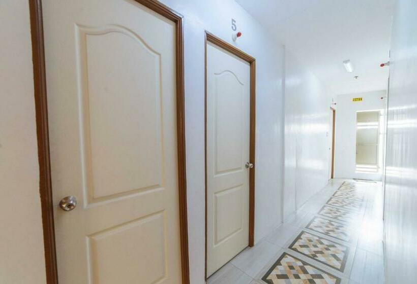 Hotel Reddoorz At San Antonio Binan Laguna