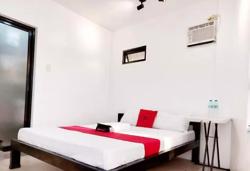 Hotelli Reddoorz At San Antonio Binan Laguna