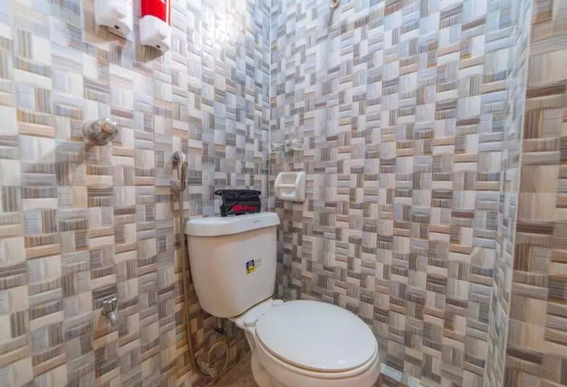 Hotelli Reddoorz At San Antonio Binan Laguna