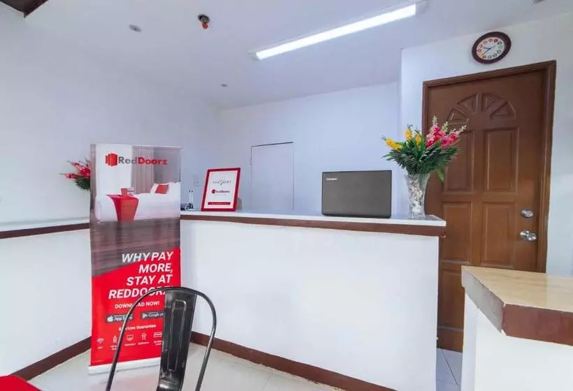 Hotelli Reddoorz At San Antonio Binan Laguna