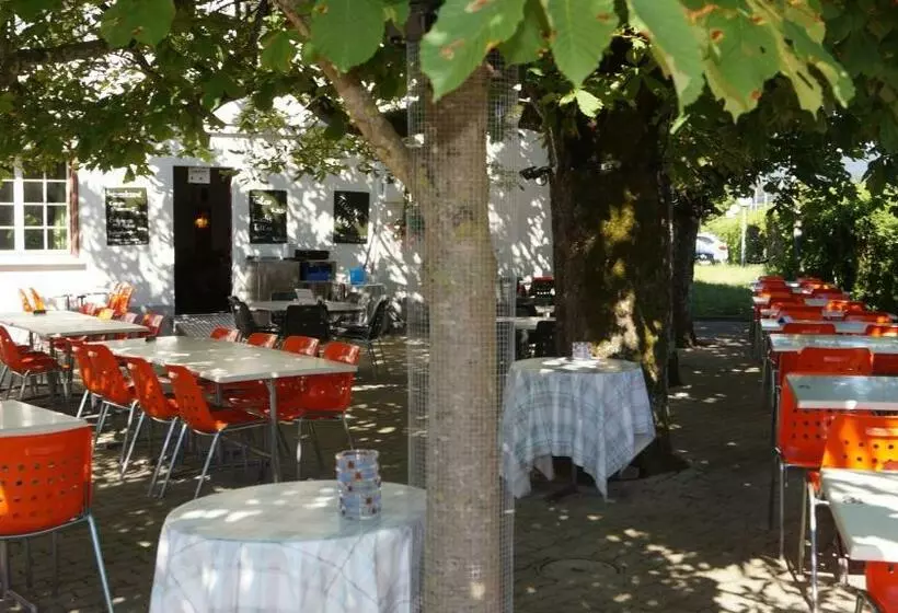 Hotelli Restaurant Kreuz