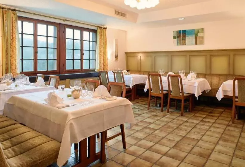 Hotelli Restaurant Kreuz