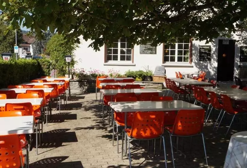 Hotelli Restaurant Kreuz