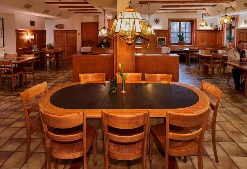 Hotelli Restaurant Kreuz