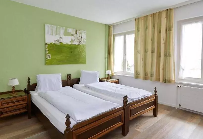 Hotelli Restaurant Kreuz