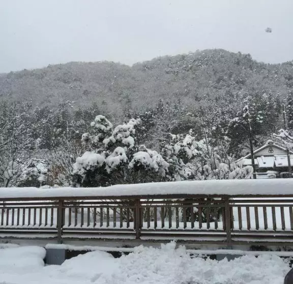 Majatalo Fukunae House   Hostel