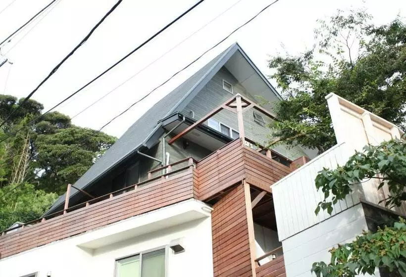 ペンション Gloce 葉山 サーファーズログハウス L Hayama Surfers Log House