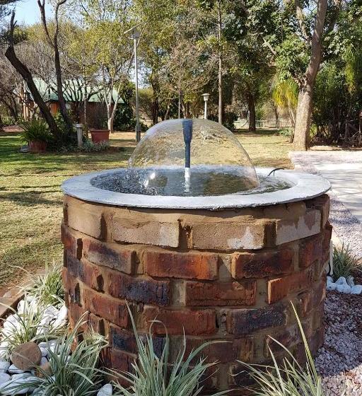 פנסיון Ithabiseng Guest Farm