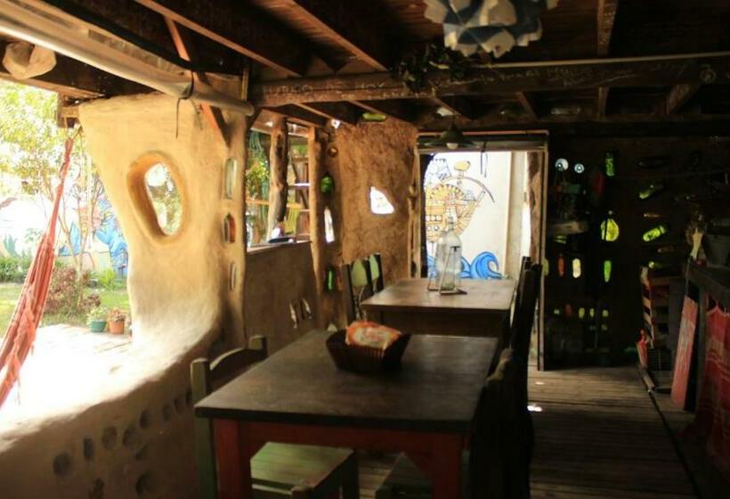 ペンション Mama Killa Neptunia Eco Hostel